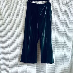 Alice + Olivia Black Cropped Pants
